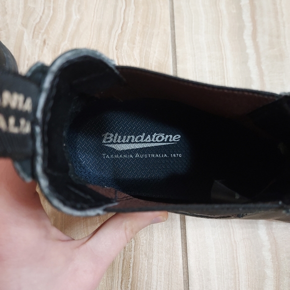 Blundstone Black Chelsea Boot - Picture 7 of 9